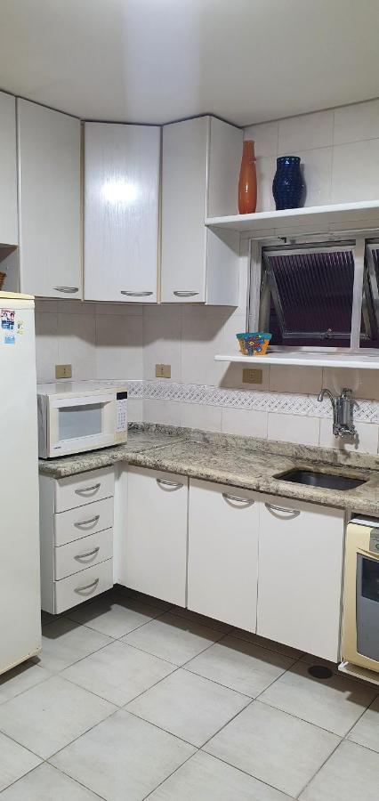 Cobertura Triplex Na Praia Da Enseada Гуаружа Екстериор снимка