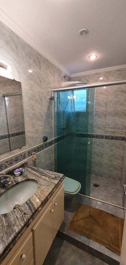 Cobertura Triplex Na Praia Da Enseada Гуаружа Екстериор снимка