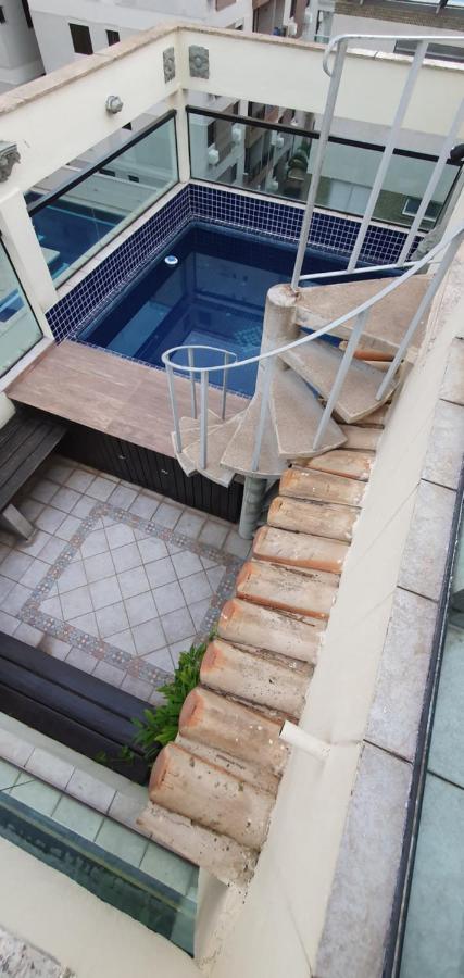 Cobertura Triplex Na Praia Da Enseada Гуаружа Екстериор снимка